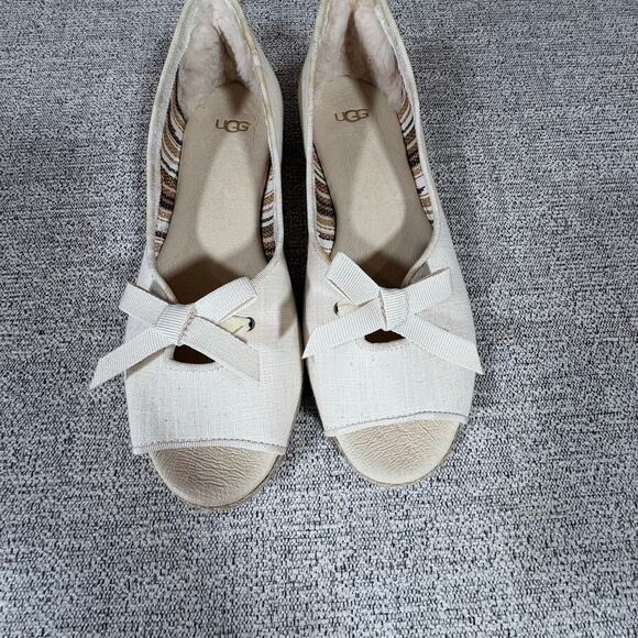 UGG Ivory Canvas Casual Slip On Peep Toe Bow Espidrille Women's Flats Sz 8 - Picture 1 of 7